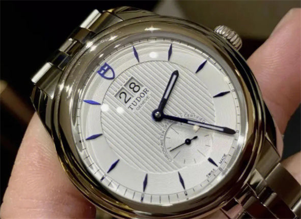 帝舵腕表摔坏了怎么修复(图) 帝舵腕表摔坏了怎么修复(图)