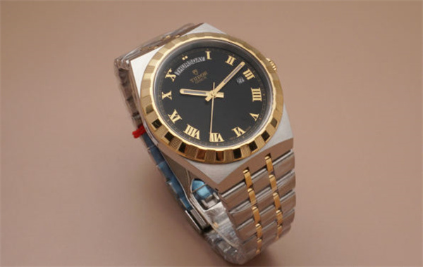 帝舵腕表表盘生锈解决办法(图) 帝舵腕表表盘生锈解决办法(图)