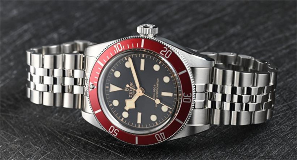 帝舵怎么卸表链(图) 帝舵怎么卸表链(图)